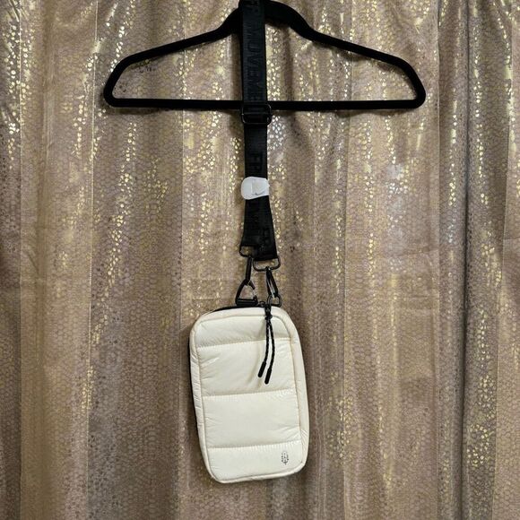 Free People Movement High Peak Convertible Crossbody Pouch Ivory Cream NEW - Picture 1 of 11